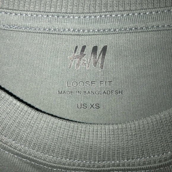 H&M long sleeve - Picture 2 of 2